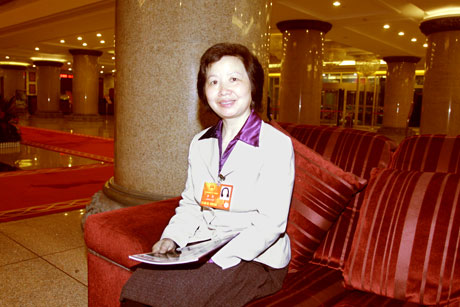 李霞代表：构建校园安全事故预防体系