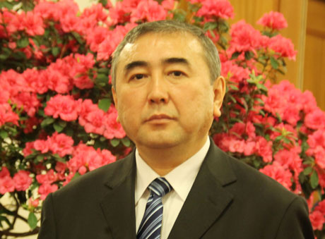 全国政协委员伊尔扎提•扎达：加快推进中医民族医医院的建设