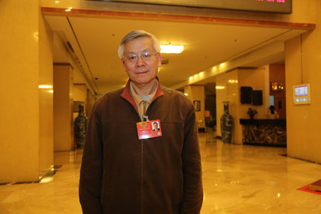 尹伟伦委员：加强植被建设，减少自然灾害