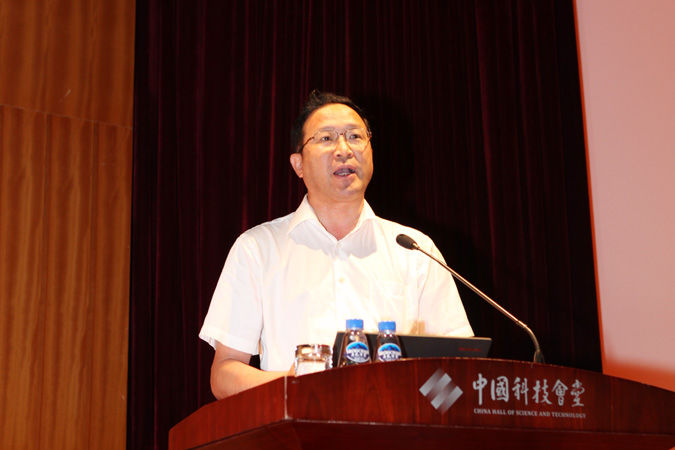 中国科协副主席、书记处书记陈章良作大会总结发言