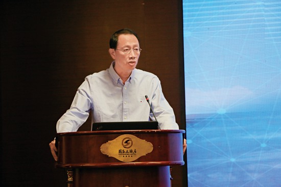 2杭州电子科技大学副校长胡华教授在论坛开幕式上致辞.JPG
