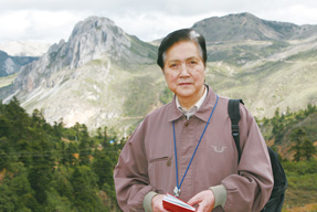 莫宣学院士在云南香格里拉县普朗铜矿