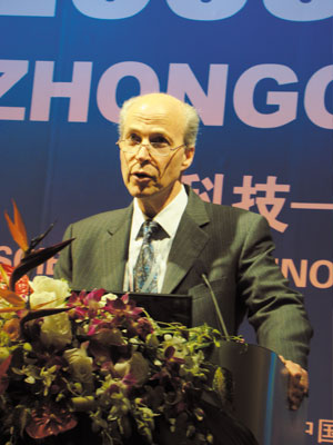 Roger Kornberg在演讲