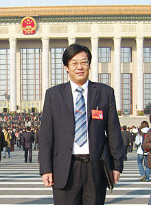 娄伯君