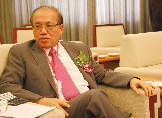 潘家璋接受本刊记者采访