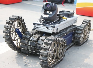 搜救机器人：长≤680mm，宽≤370mm，高≤220mm，重量≤28kg，有效载荷10kg