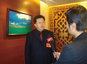李文阁代表接受内蒙古电视台采访