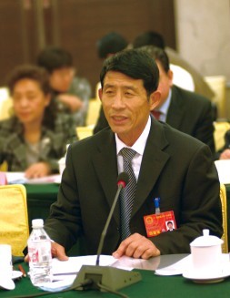 蒙清公司董事长刘三堂在十一届全国人大第一次会议发言
