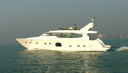 海斯比（HSB）7000游艇