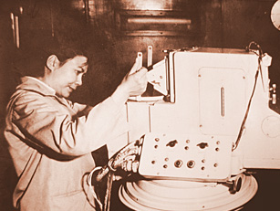 在丹容等高仪上观测（1964年)