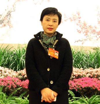 多央娜姆委员：支持建设成都新型城镇化试点