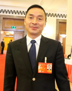 施杰委员：防治城市噪音污染