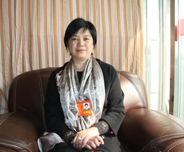 黄小玲代表：在首都北京建立“中国陶瓷馆”