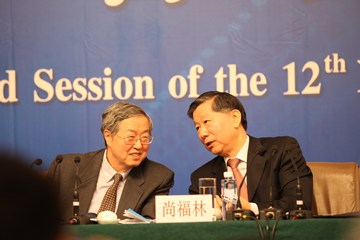 周小川等答金融改革与发展