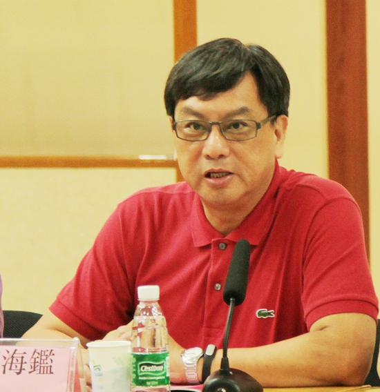 3台北市生产力促进协会理事长鄭海鑑在开营仪式上致辞.jpg