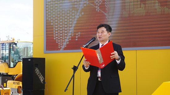 03#中国工程机械工业协会常务副会长兼秘书长苏子孟 DSC03669_副本.jpg