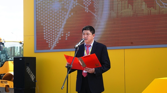 04#山东临工总工程师迟峰 DSC03715_副本.jpg