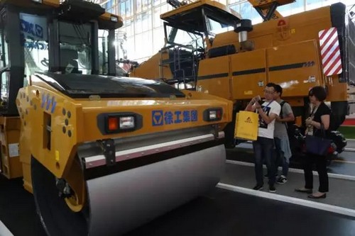 “压实王”XD143S压路机.jpg