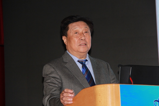 中国工程院院士、天津医科大学名誉校长郝希山作报告.JPG