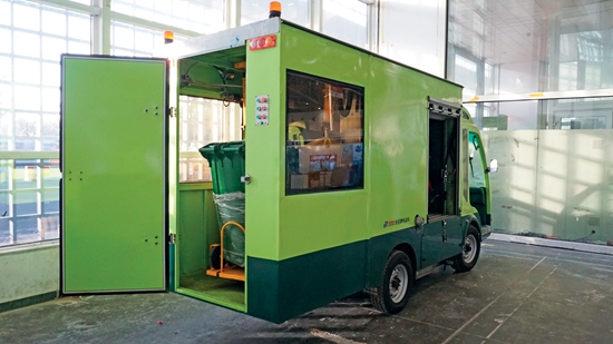 全自动智能垃圾桶清洗车.JPG