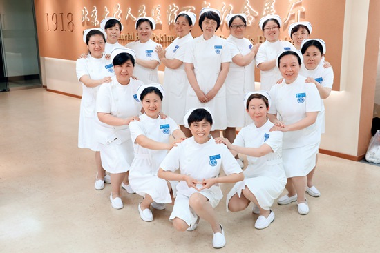 护理团队新照片0619.jpg